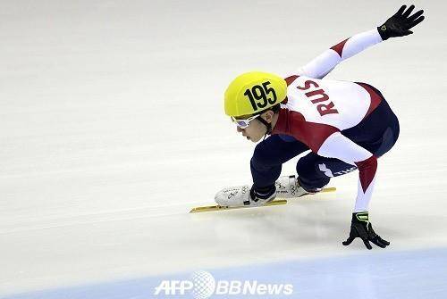 안현수가 2014-15 월드컵 드레스덴대회 1500m 예선에서 경기하고 있다. 사진(독일 드레스덴)=AFPBBNews=News1