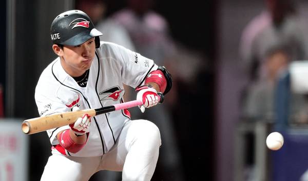 음주운전 물의를 일으켜 KBO로부터 15경기 출장정지와 봉사활동 징계를 받은 오정복. 사진=뉴시스