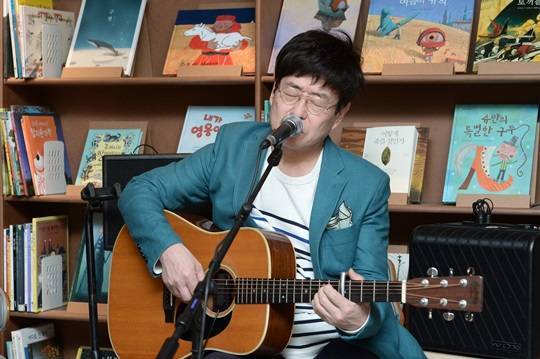 김창완
