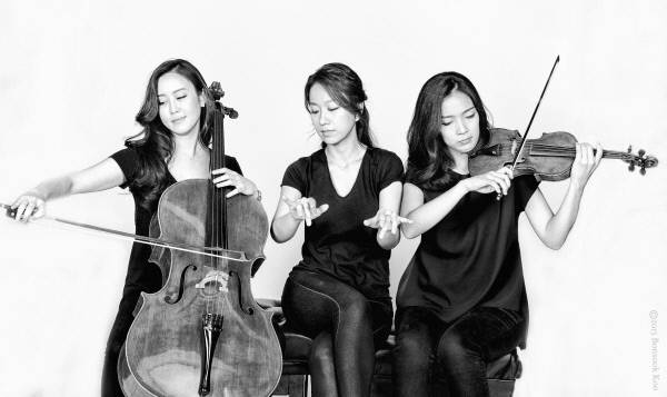 왼쪽부터 첼리스트 이정란, 피아니스트 이효주, 바이올리니스트 박지윤  ⓒ구본숙