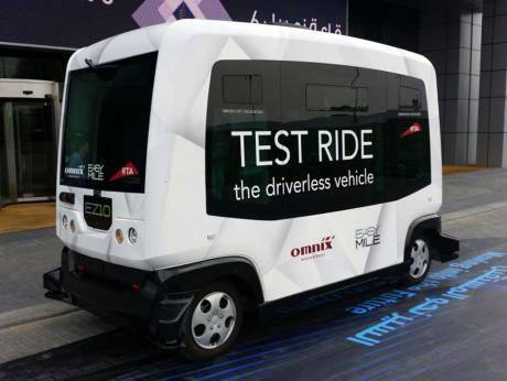 두바이에서 선보인 10인승 무인자동차[출처 : UITP)