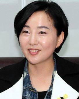 제윤경 더불어민주당 의원. 한국일보 자료사진