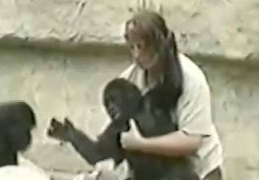 사육사와 어린 하람비