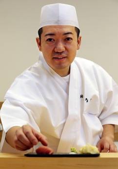 신라호텔 아리아께, 안효주 셰프의 스시효, 조선호텔 스시조, 청담동 스시초희의 계보를 갖는 스시의 세계. 지금 청담동은 스시 명인들의 전투가 치열하다. 일본인 스시 셰프 코우지는 초밥의 생명은 밥이라고 한다./사진=이진한 기자