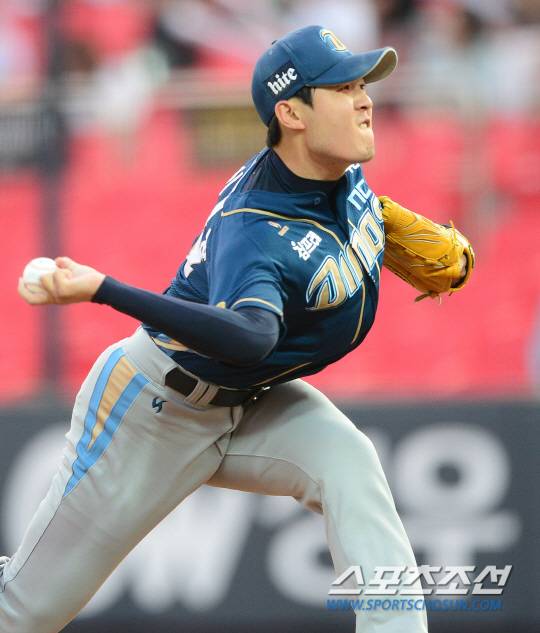 [포토] NC 이태양의 힘찬 피칭!