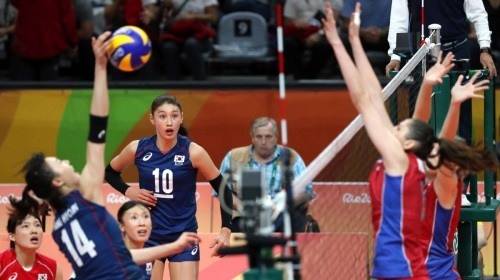 조별리그 2차전에서 맞닥뜨린 러시아의 높이는 그야말로 철벽이었다. 한국의 공격을 번번이 유효 블로킹으로 연결시켰다. [사진=뉴시스]