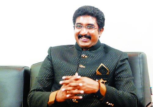 사티쉬 쿠마르 목사가 24일 국민일보와의 인터뷰에서 “하나님의 사랑을 교회 안팎에서 구현하고, 교인들을 가족처럼 챙기는 교회 사역을 통해 갈보리템플을 인도 최고의 교회로 성장시켰다”고 말하고 있다.  강민석 선임기자