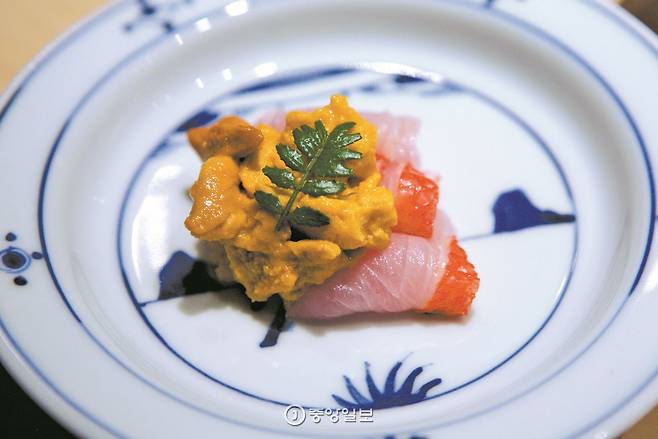 성게알은 약을 치지 않은 자연산이다.