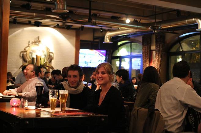 옛 프랑스 조계에서는 상하이에 거주하는 외국인들을 흔히 만날 수 있다.