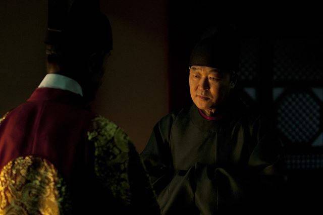 배우 장광은 영화 ‘광해, 왕이 된 남자’에서 광해의 대역을 한 천민 하선(이병헌)을 따뜻하게 대하며 ‘멘토’ 역할을 한다. 한국일보 자료사진