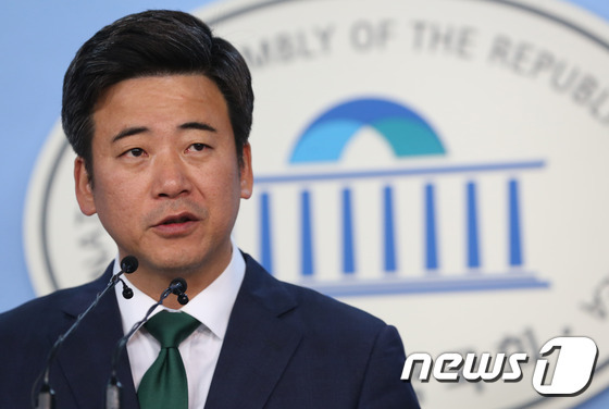 정준길 자유한국당 대변인. /뉴스1 © News1 손형주 기자