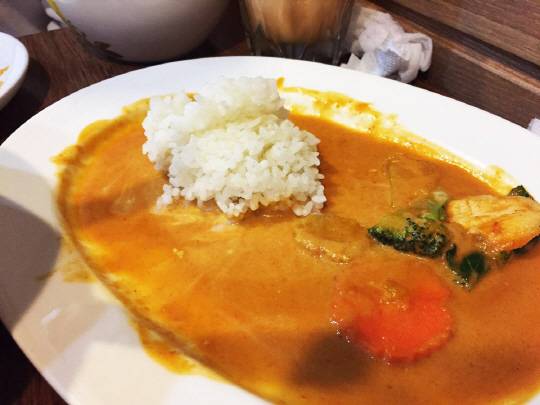 정말 배가 불렀지만 달달 매콤한 소스때문에 도저히 남길 수 없었다. 그래서 한 공기 뚝딱하고 좀 더 달라고 해서 또 비벼 먹었다. 공기밥 추가는 그냥 서비스(인심 최고). 한국인은 뭐니뭐니해도 밥심이라지 하하. (저기 푸드파이터 나가셔도 되겠어요)