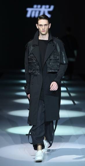 김영균 디자이너가 차이나패션위크에 선보인 티키의 중국향 의류/한국패션산업연구원