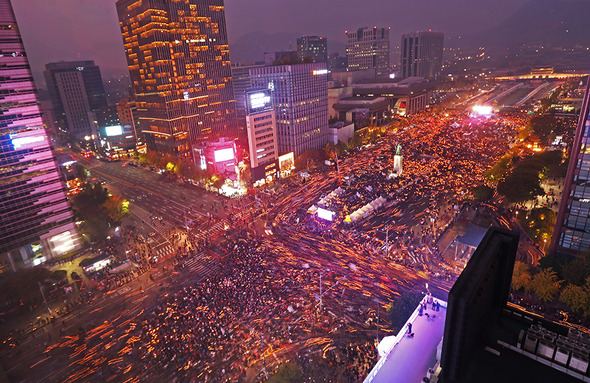 5일 저녁 서울 광화문광장에서 2차 범국민행동 촛불집회가 열렸다. 강창광 선임기자 chang@hani.co.kr