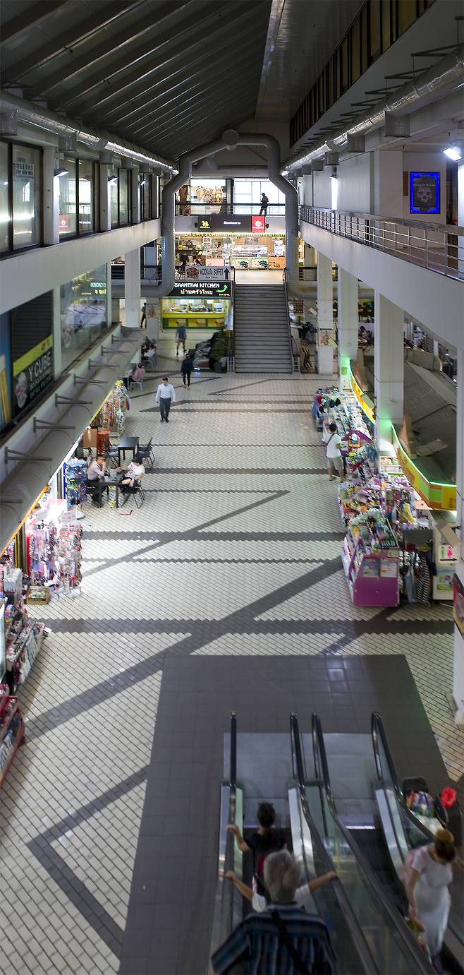 저층부의 상가.황두진 제공