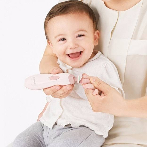 신생아 손톱관리를 도와주는 콤비 네일트리머