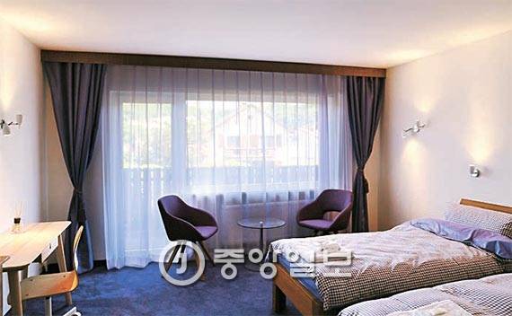 최씨가 비덱스포츠 명의로 지난해 11월에 인수한 비덱타우누스 호텔의 객실. [사진 독일 현지 주민]