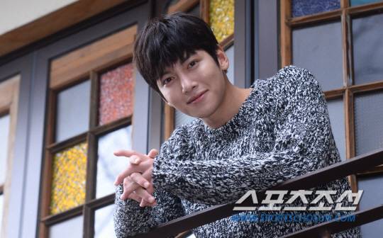 최근 종영한 tvN 드라마 '더 케이투'의 주인공 지창욱이 14일 이태원의 한카페에서 스포츠조선과의 인터뷰에 응하고 있다. 지창욱은 'The K2' (더 케이투)에서 특수 경호원 김제하 역으로 출연해 카리스마 있는 연기를 선보였다. 이태원=최문영 기자 deer@sportschosun.com /2016.11.14/