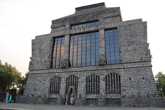 아나우아깔리 외관.