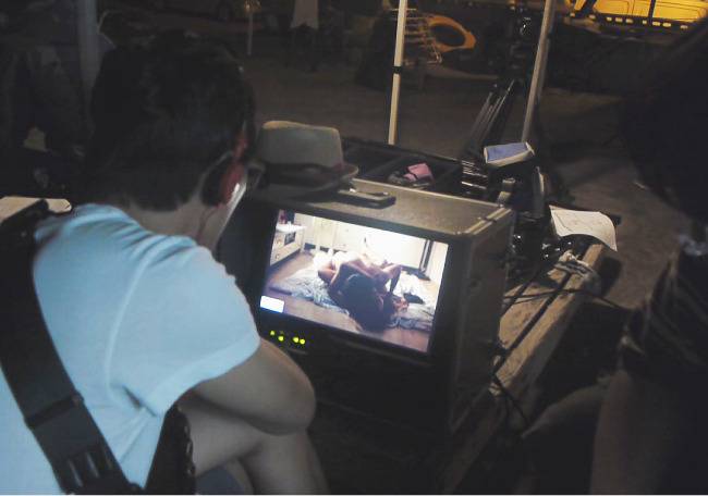 ‘친구 엄마’ 메이킹 필름 현장. [사진제공·밀크픽처스]