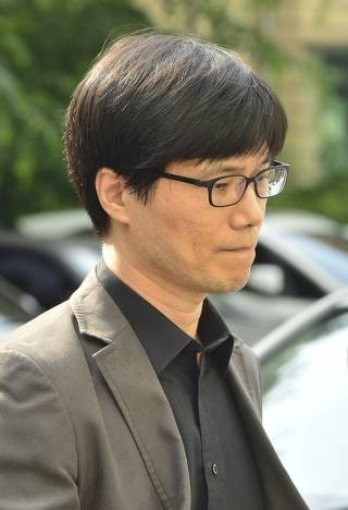 고 신해철씨의 집도의 강세훈씨(46)가 지난 7월8일 오후 재판을 받기 위해 서울 광진구 서울동부지법에 출석하고 있다. /사진제공=뉴스1