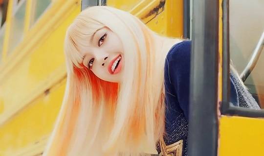 리사 / 블랙핑크 ‘불장난’ MV 中