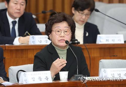 제4차 청문회에 출석한 김경숙 전 이화여자대학교 체육대학장 [연합뉴스 자료사진]
