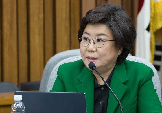 이혜훈 새누리당 의원이 지난 26일 '최순실 구치소 청문회'에서 겪은 일을 공개했다. 사진은 이 의원이 청문회에서 질의하는 모습. /사진=뉴스1
