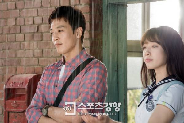 배우 김래원 SBS 드라마 ‘닥터스’ 출연 장면. 사진 경향DB