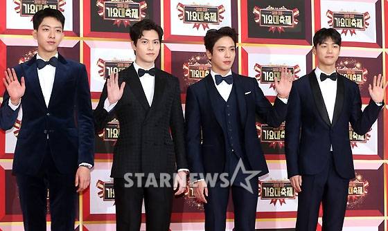 [★포토]씨엔블루, 신사의 품격