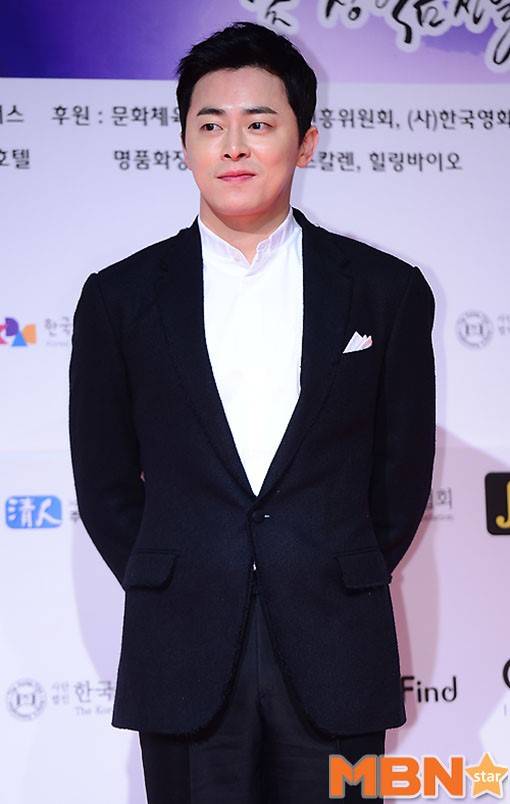 조정석이 ‘2016 스타의 밤-대한민국 톱스타상 시상식’에 참석하여 촬영에 응하고 있다. 사진(그랜드하얏트 서울 그랜드볼륨)=MBN스타 김영구 기자