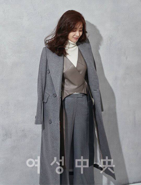 배우 송윤아. 사진 여성중앙