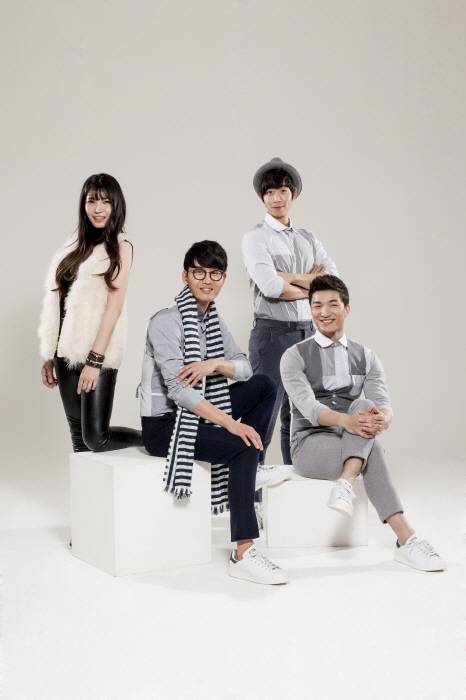 (왼쪽부터) 밴드 소울라이츠 멤버 정은선, 손창학, 정재훈, 김두현 /사진제공=YMC엔터테인먼트