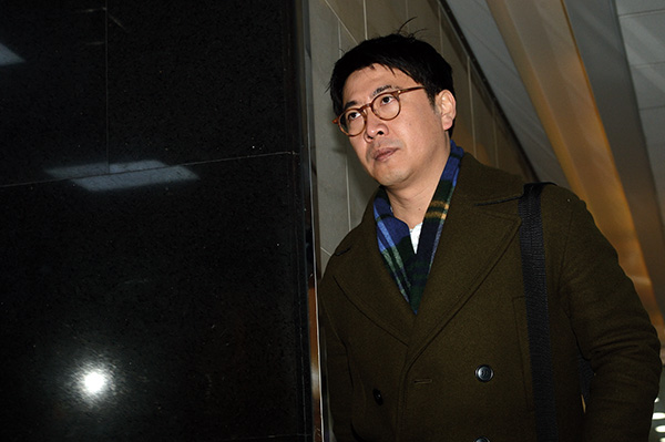 ⓒ시사IN 이명익 노승일씨(오른쪽)는 박근혜 게이트의 ‘내부고발자’ 구실을 했다. 그는 참고인 신분으로 연일 특검에 나가 진술을 했다.