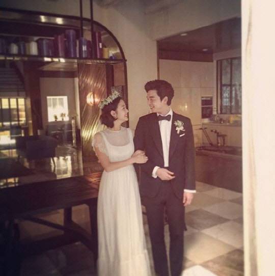 김고은·공유 무슨 사이? 찌라시 확산…SNS 신하균 사진 모두 삭제에 커가는 관심↑