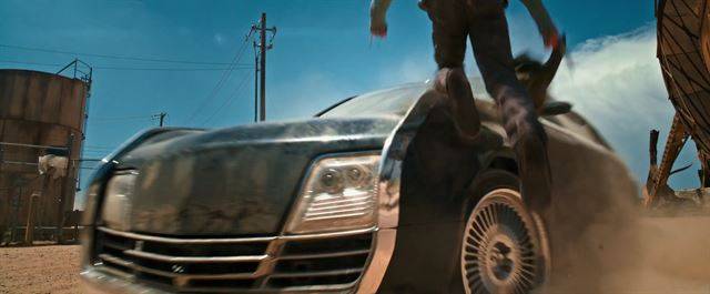 '로건'에 등장하는 2024년형 크라이슬러 300 리무진 앞 모습