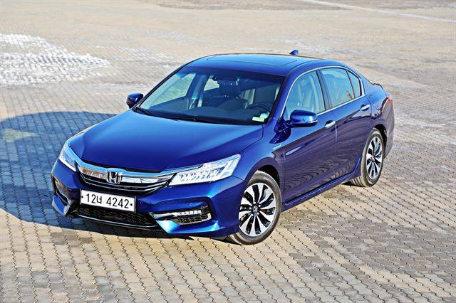 혼다 어코드 하이브리드는 놀라운 연비를 보여주었다. 사진 조두현 기자