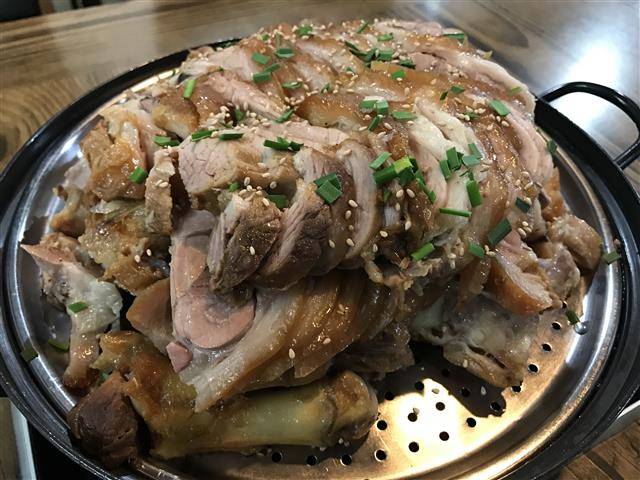 정가네 ‘왕족발’