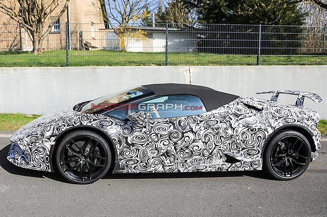 람보르기니 우라칸 스파이더 퍼포만테 시험주행차