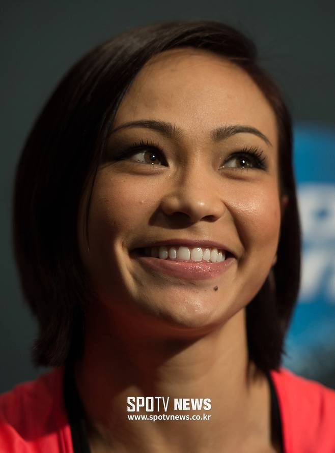 ▲ 아줌마는 살아 있다. 미소가 아름다운 미셸 워터슨.