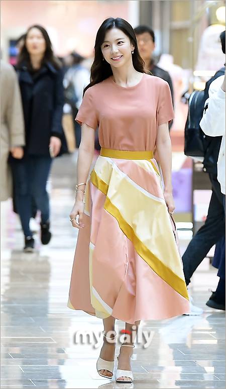 ▲ '일하러 갑니다'