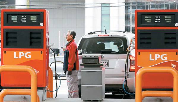 서울 서초구에 위치한 LPG 충전소. LPG 차량 사용제한이 대폭 완화되면 충전소 이슈가 부각될 것으로 보인다. [한주형 기자]