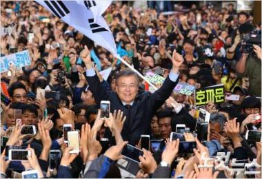 유세중인 더불어민주당 문재인 대선 후보