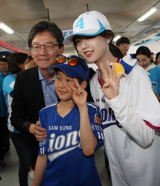 유승민 바른정당 대선 후보와 딸 유담씨. /연합뉴스