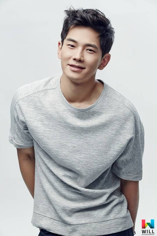 밥상을 차리는 남자 온주완 수영