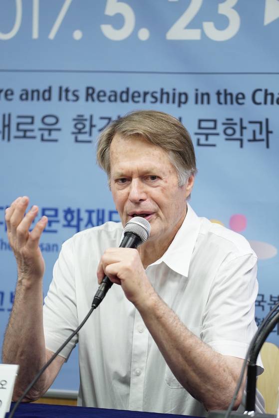 프랑스의 노벨문학상 수상작가 르 클레지오. 서울이 배경인 소설을 쓰고 있다. [사진 대산문화재단]