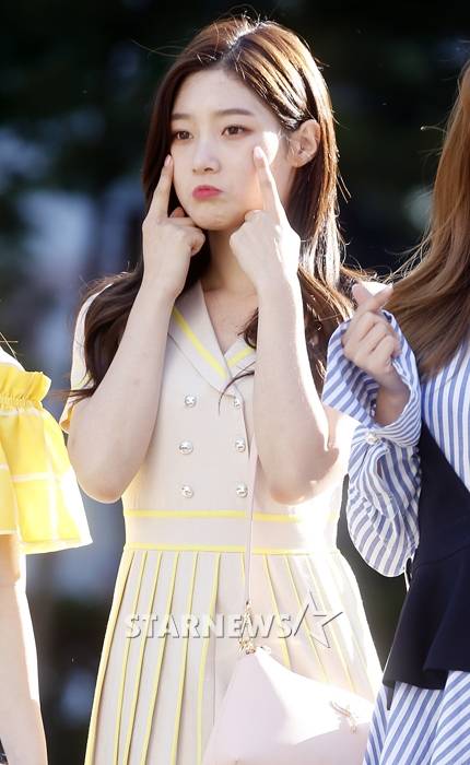 [★포토]정채연, '눈물 포즈도 귀여우면 반칙'