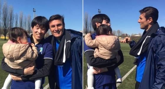 박지성과 그에게 안겨있는 딸 연우. [사진 배성재 아나운서 SNS 캡처]