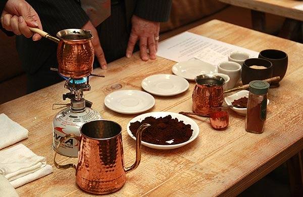 오스만제국이 예멘을 지배한 16세기부터 유행한 ‘터키시 커피(Turkish coffee).’ [사진 제공 커피비평가협회]