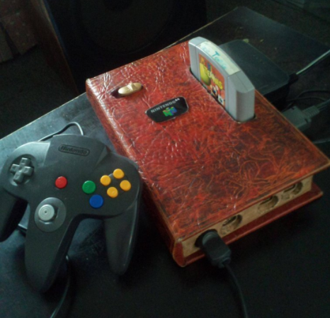 오래된 고서같은 느낌